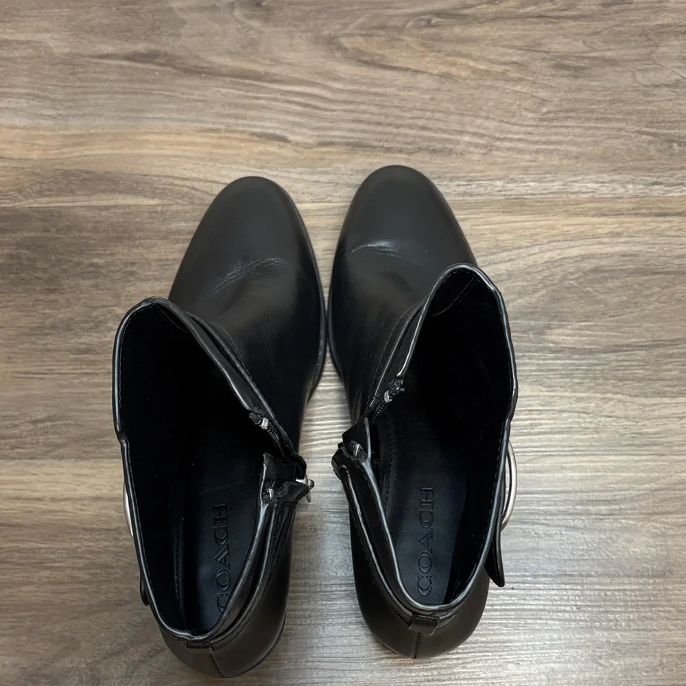 COACH DYLAN BLACK LEATHER HORSE-AND CARRIAGE-ANKLE SIZE 8.5